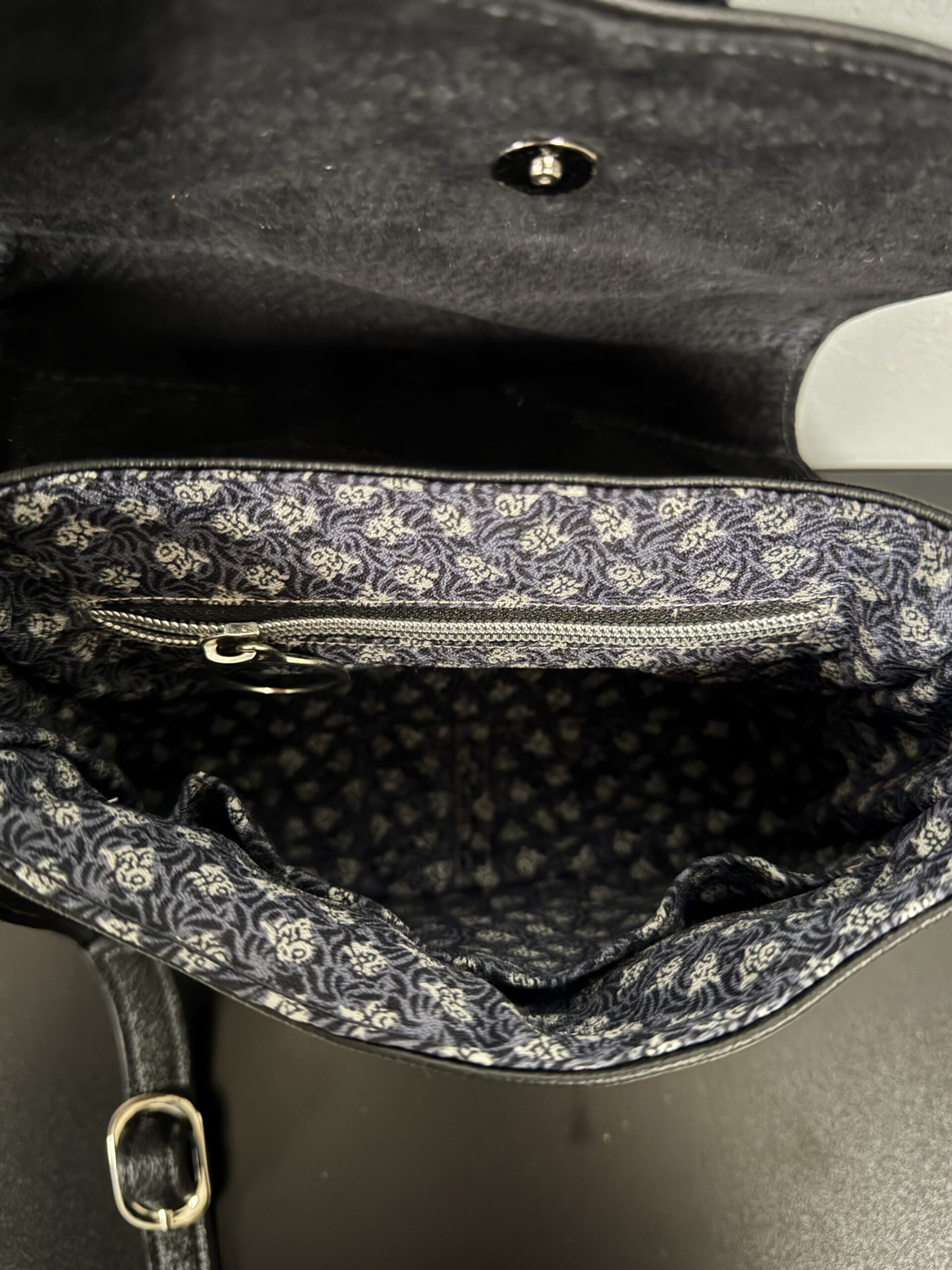 Eden Super Soft Black Leather Purse - Image 6