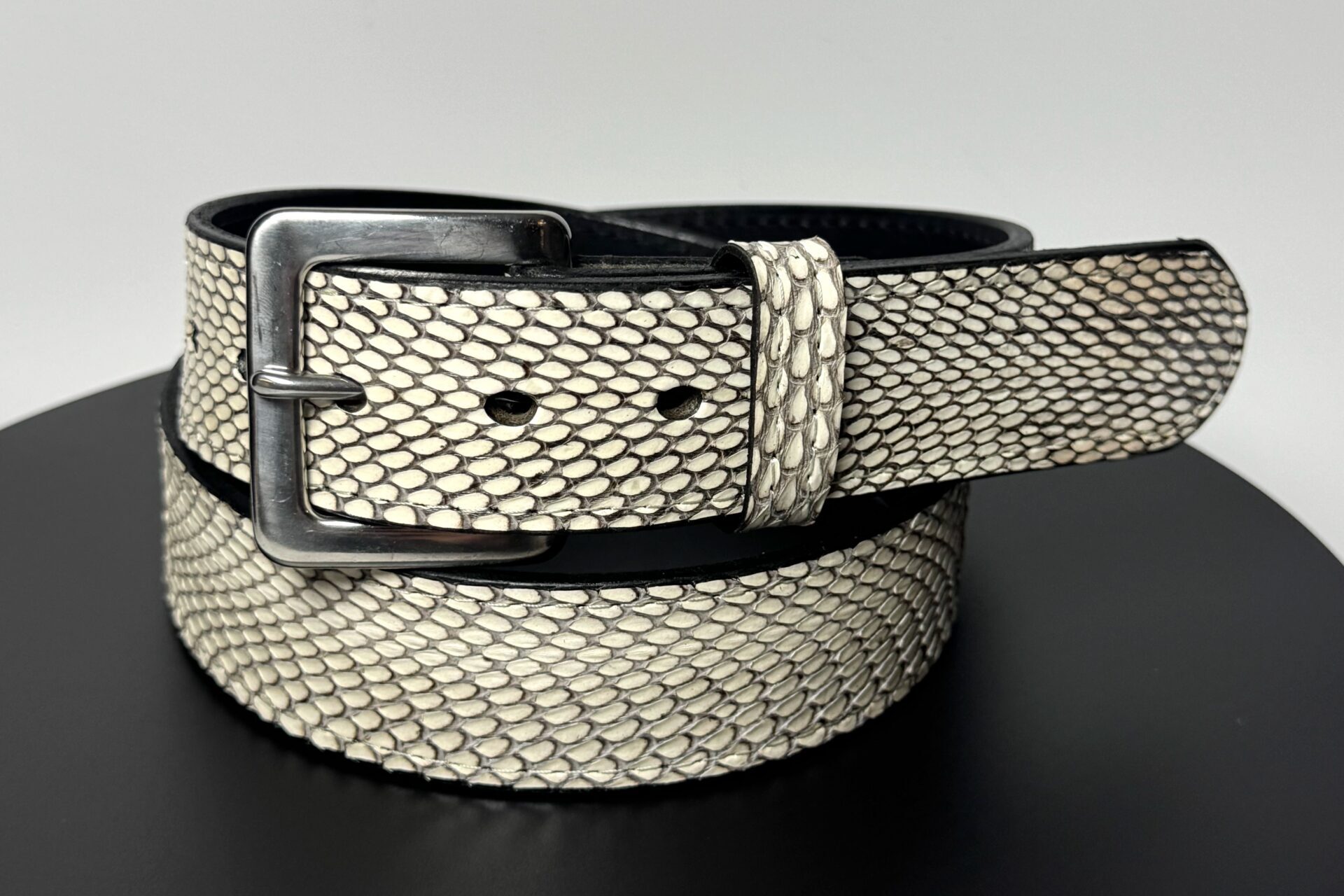 Natural cobra leather belt with silver stainless steel buckle