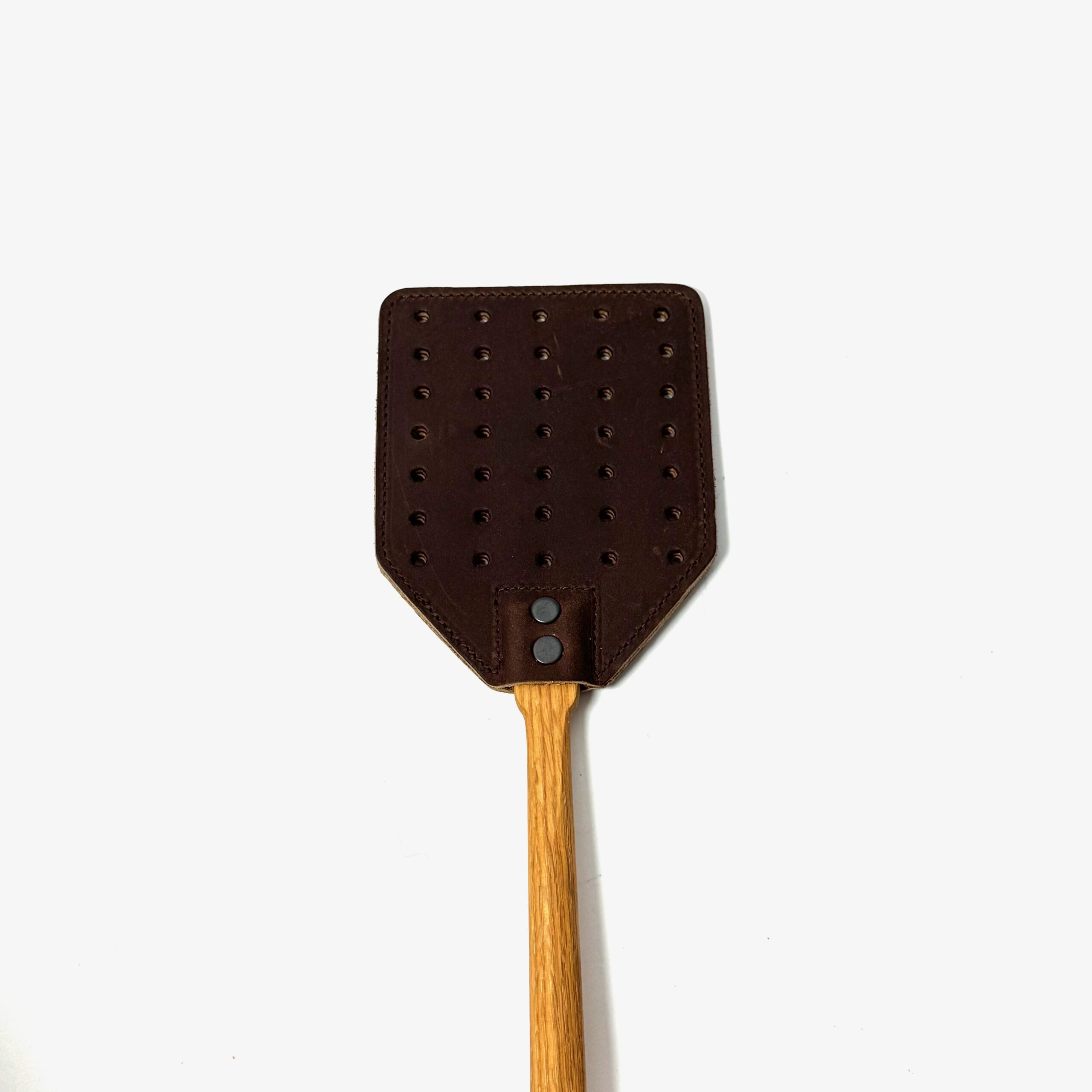 Leather Fly Swatter with Oak Handle - Image 4